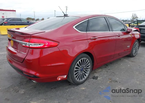 2017 Ford Fusion Energi Titanium из США, поврежденный, VIN 3FA6P0SU4HR284353